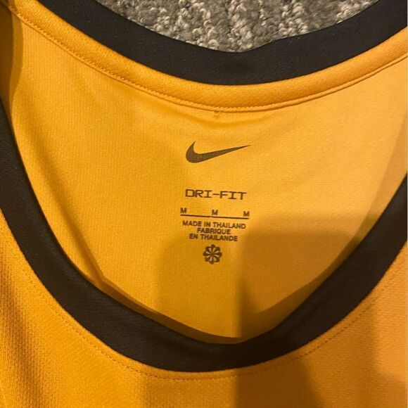 Nike Women's Dri-FIT Swoosh Fly Basketball Jersey - Picture 9 of 11